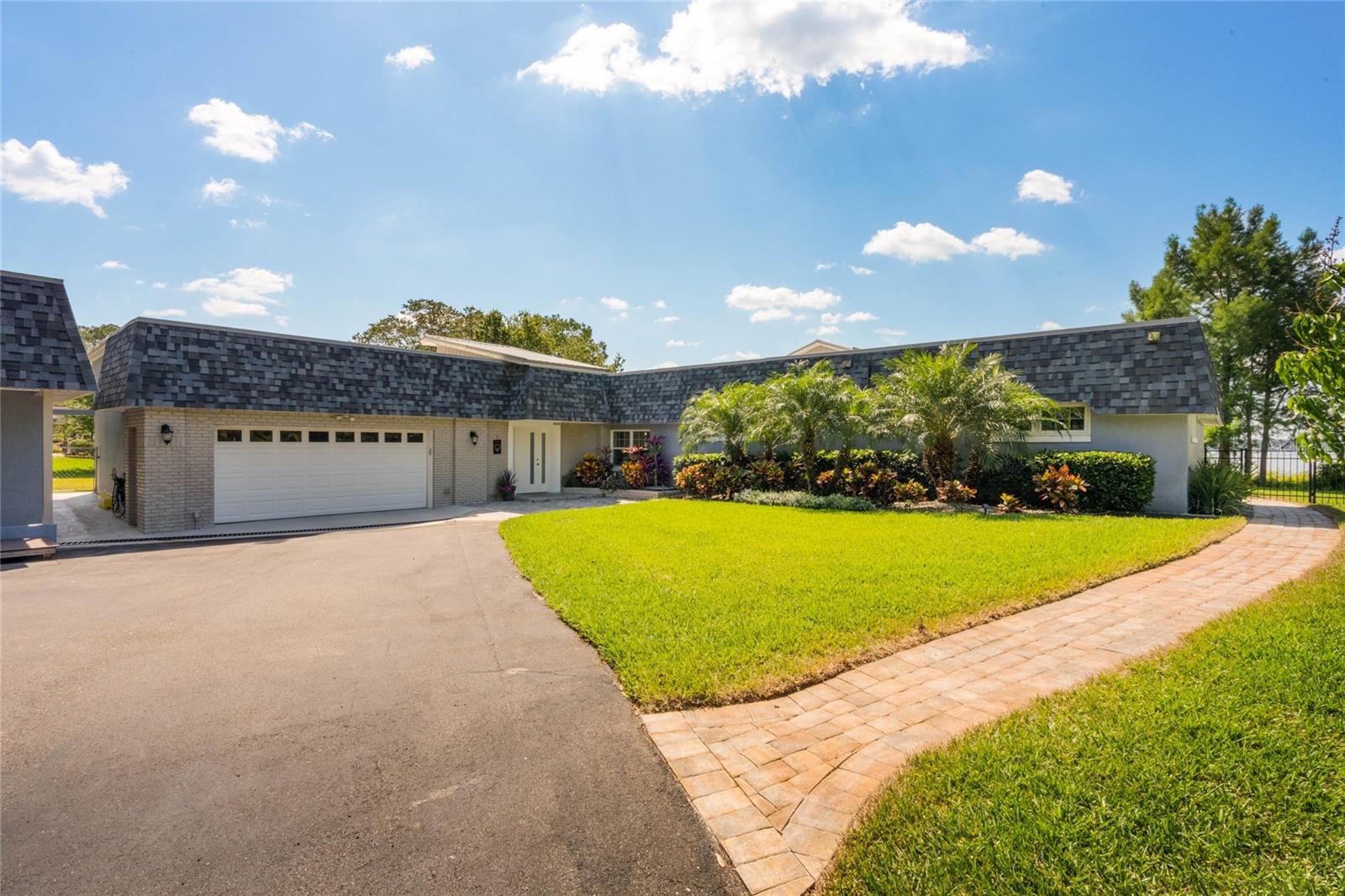 Image 2 of 99 For 13830 Lake Mary Jane Road