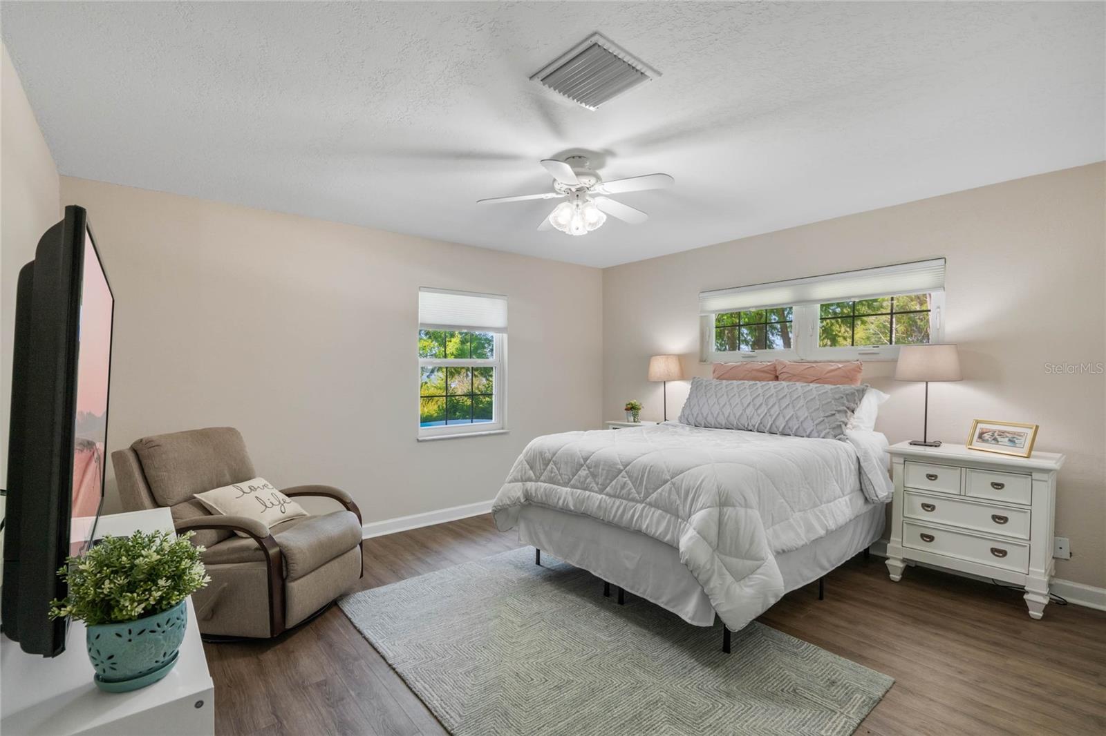 Image 38 of 99 For 13830 Lake Mary Jane Road