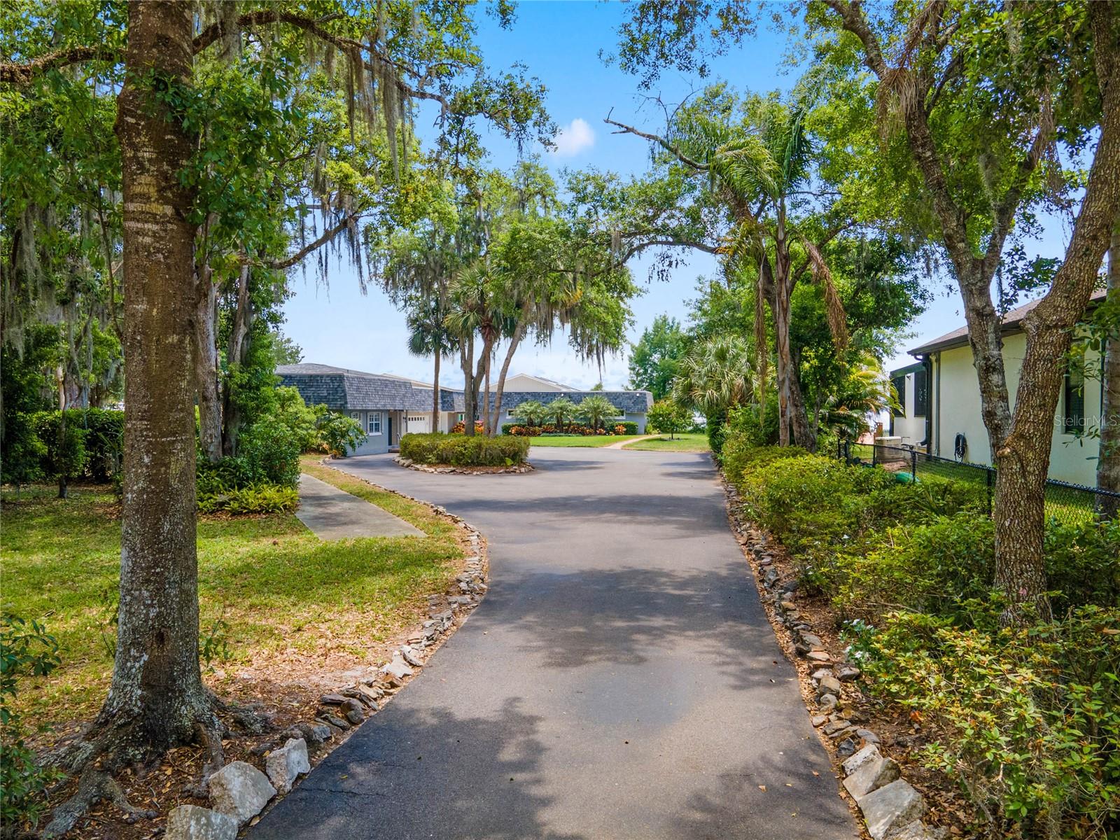 Image 7 of 99 For 13830 Lake Mary Jane Road