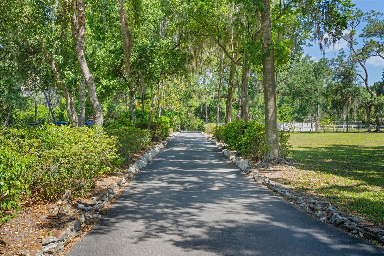 Image 72 of 99 For 13830 Lake Mary Jane Road