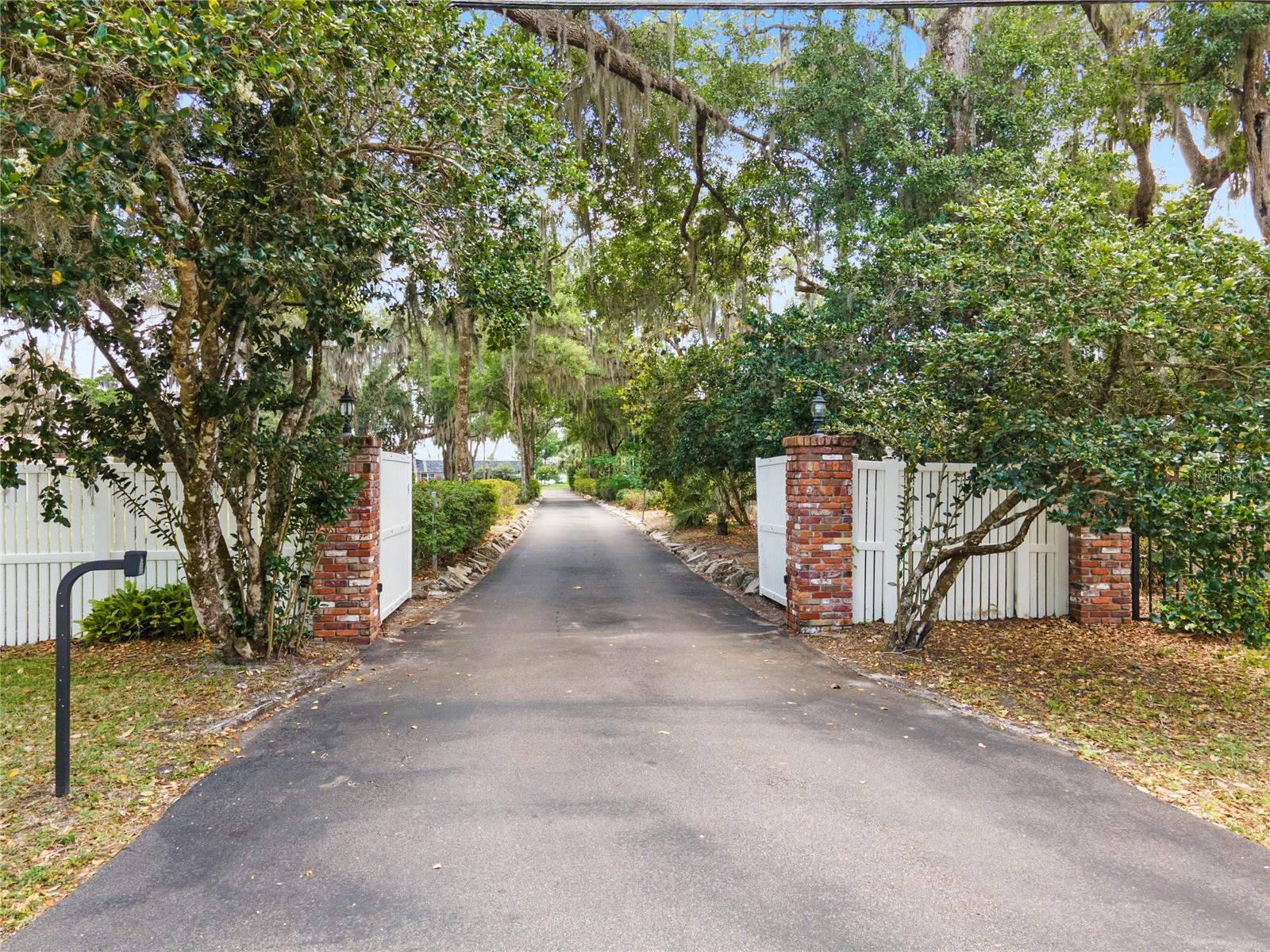 Image 75 of 99 For 13830 Lake Mary Jane Road