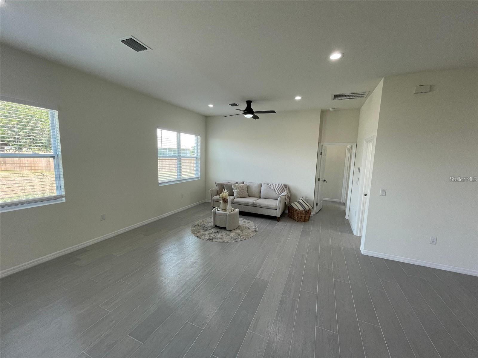 Image 6 of 19 For 916 Dogwood Circle