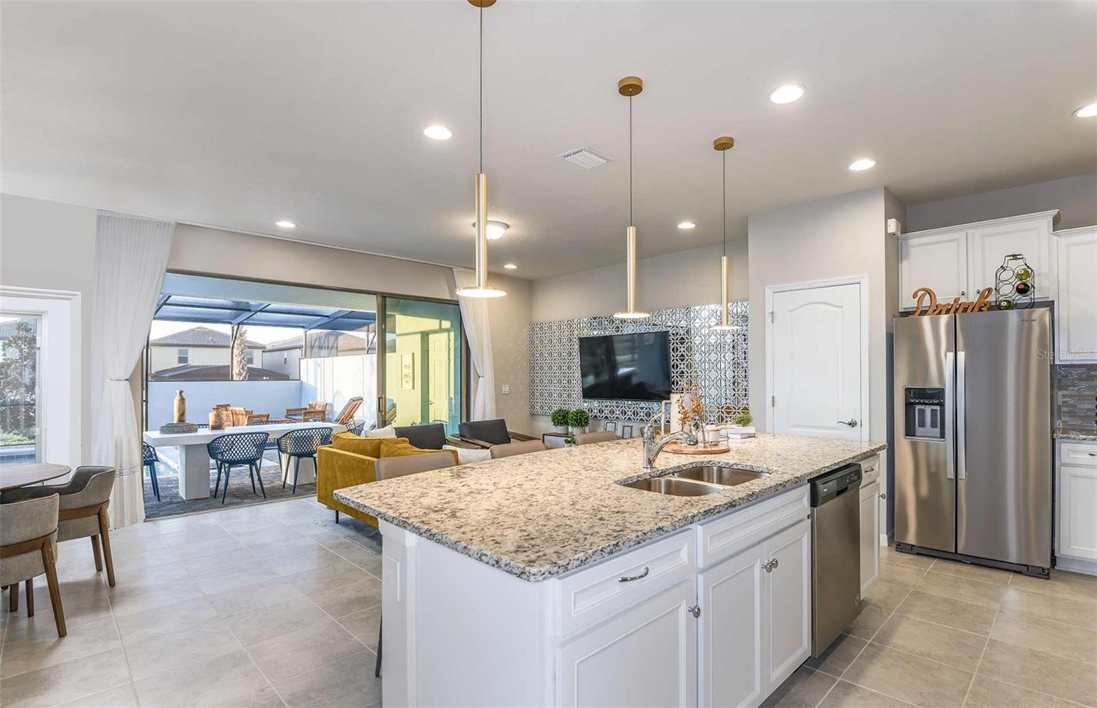 Image 4 of 21 For 16184 Palm Frond Avenue