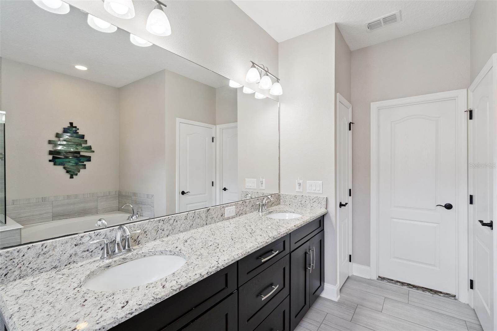 Image 9 of 57 For 100 Verde Way