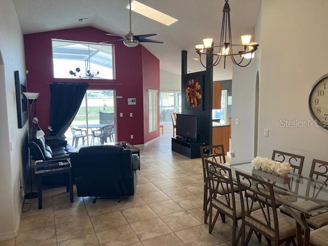 Image 11 of 73 For 2533 Oneida Loop