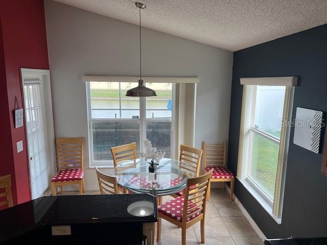 Image 24 of 73 For 2533 Oneida Loop