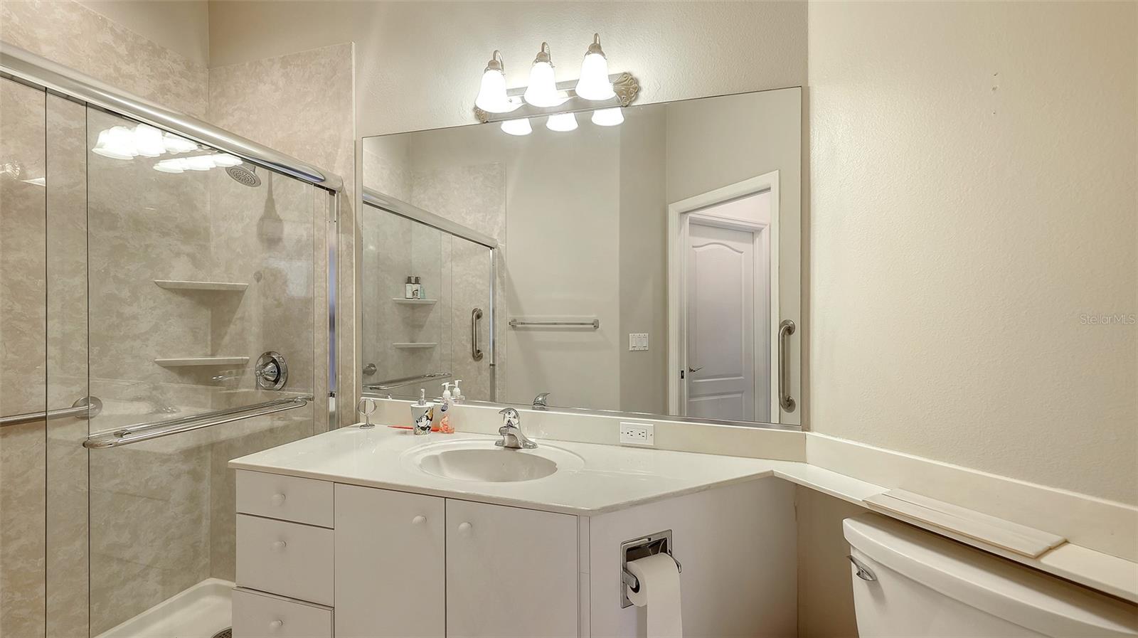 Image 24 of 41 For 3744 Castellon Court