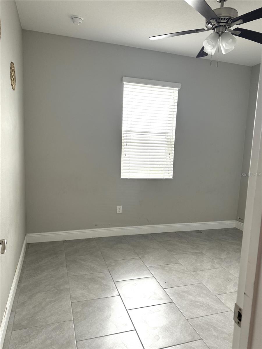 Image 21 of 39 For 1315 Yorkshire Court