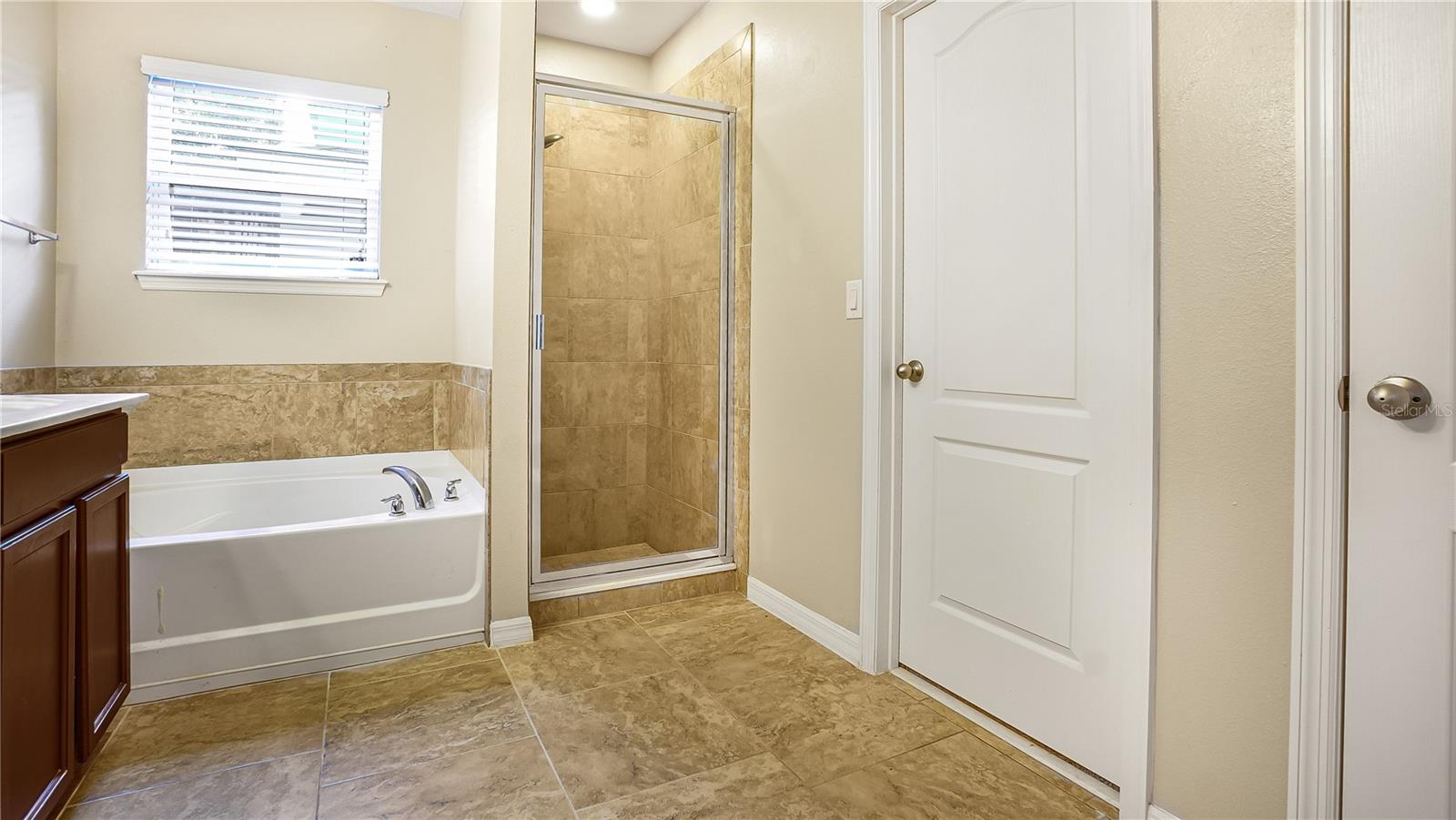 Image 11 of 21 For 4985 Grassy Knoll Drive