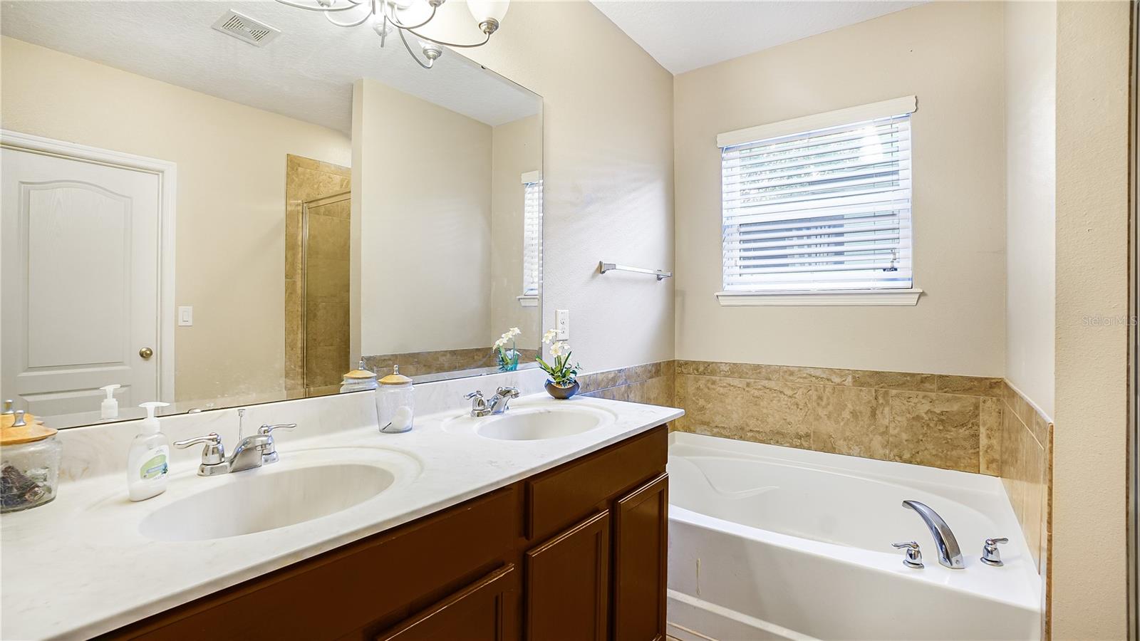 Image 13 of 21 For 4985 Grassy Knoll Drive