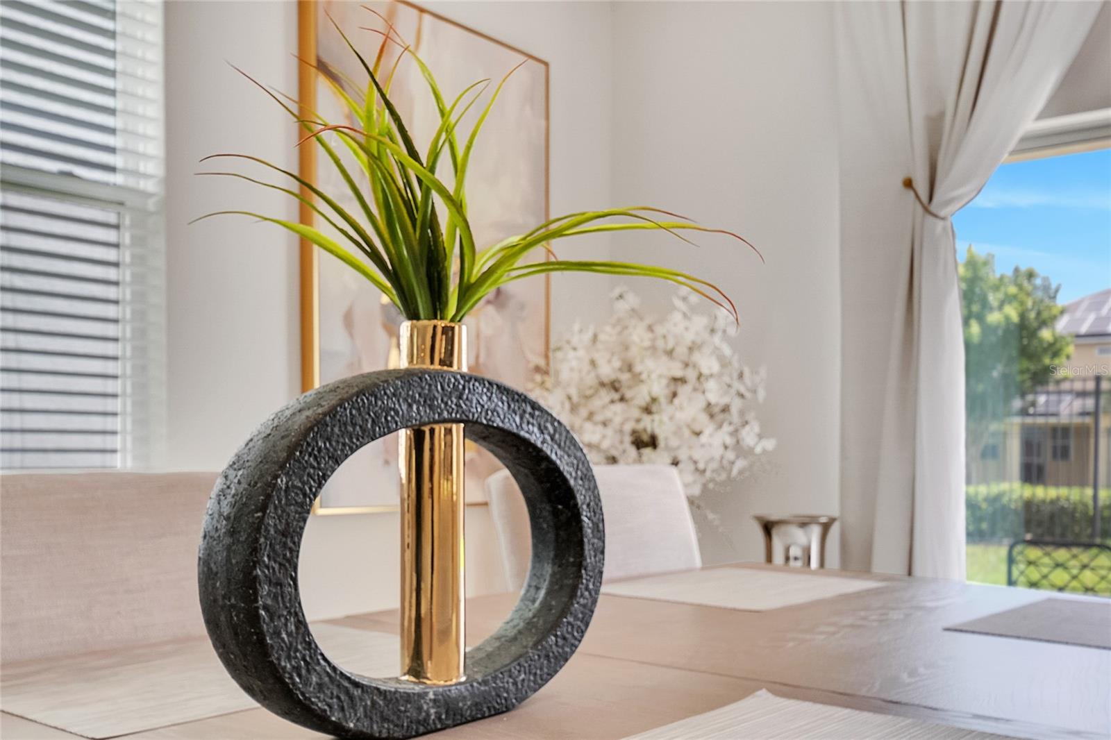 Image 16 of 47 For 166 Aberdeen Street