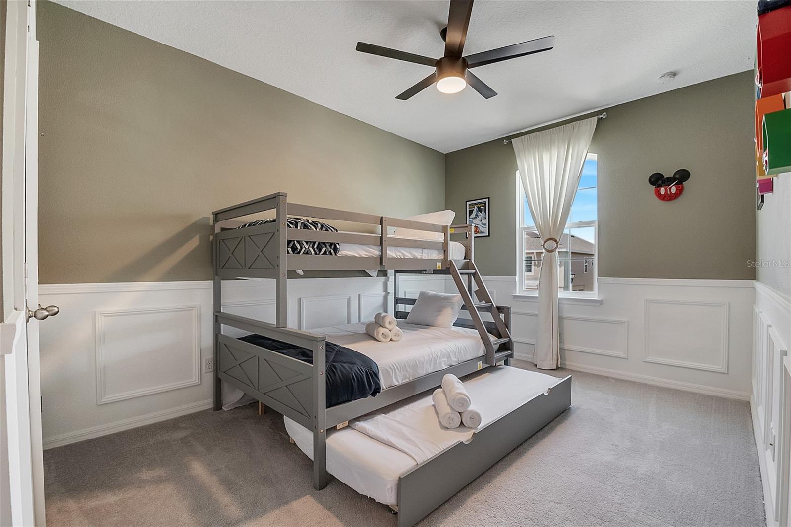 Image 28 of 47 For 166 Aberdeen Street