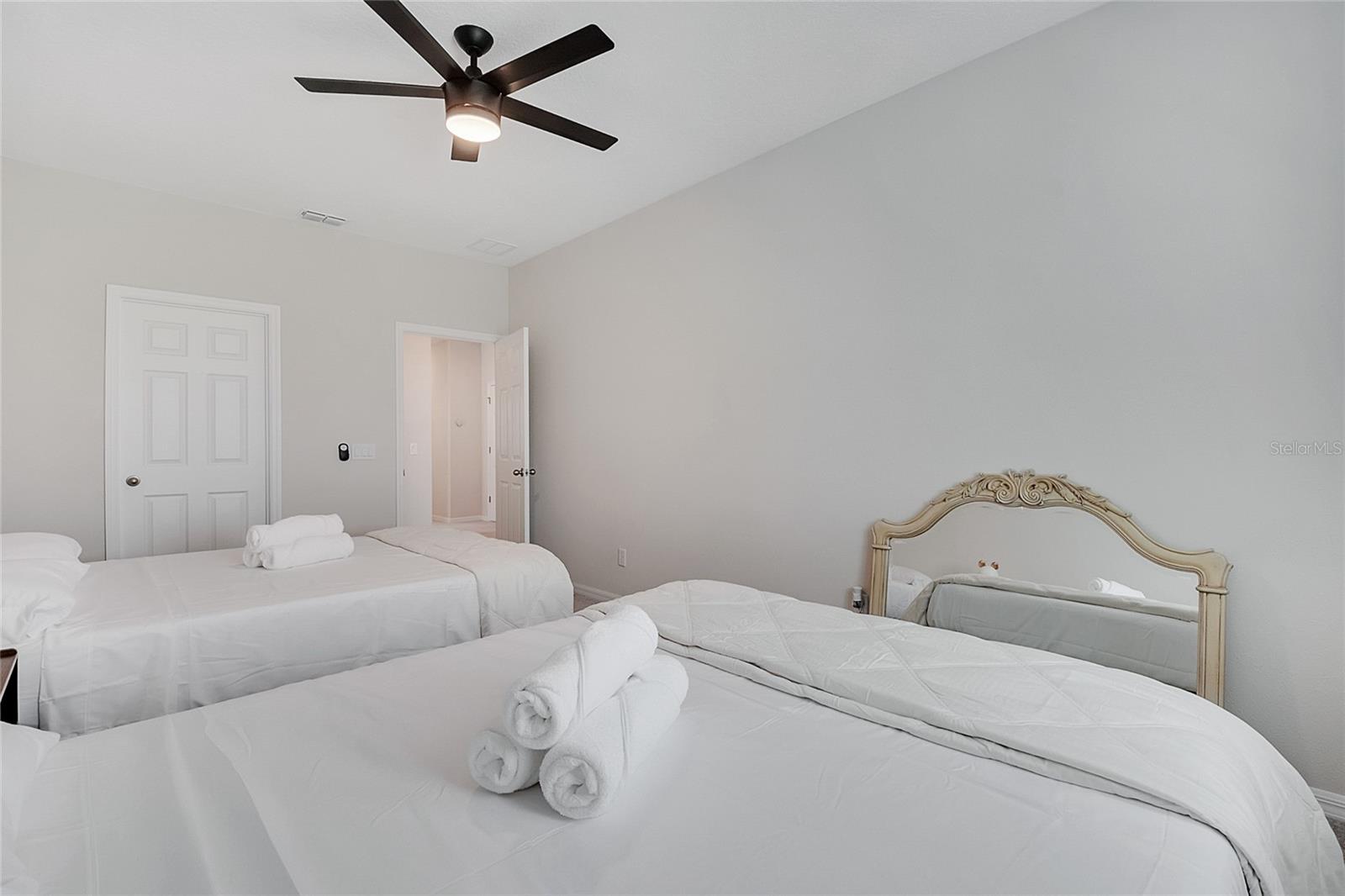 Image 40 of 47 For 166 Aberdeen Street