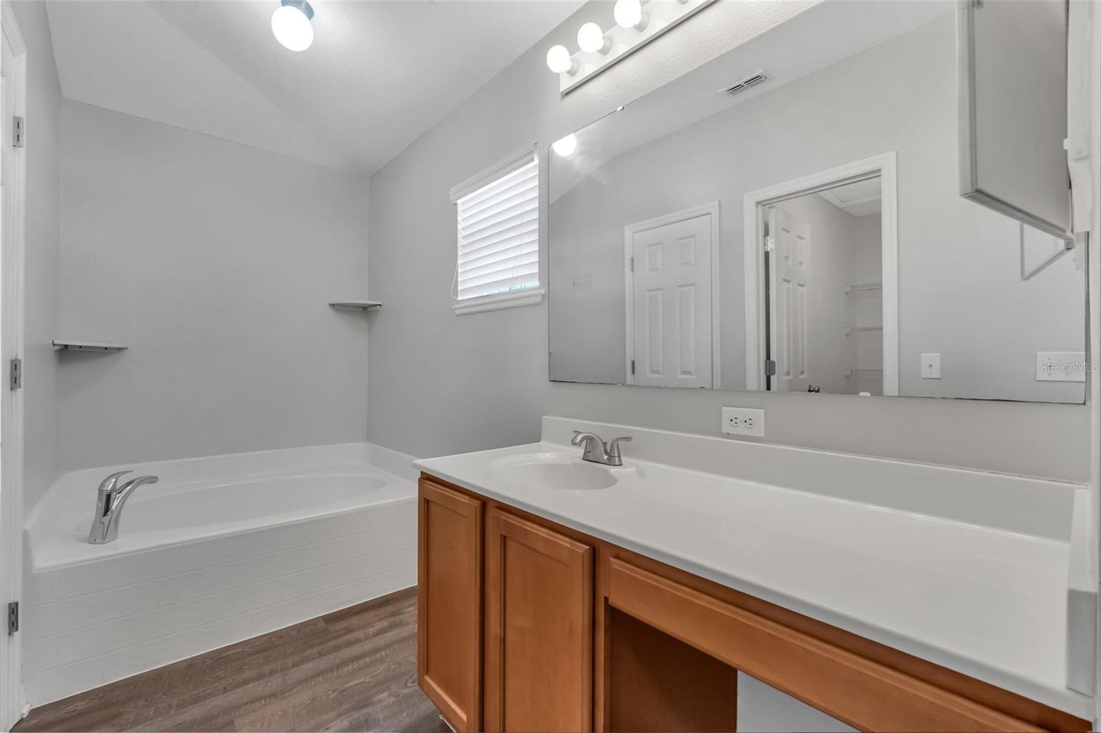 Image 11 of 31 For 3004 Patterson Groves Drive