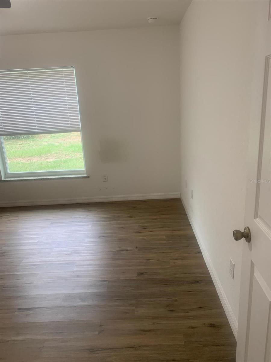 Image 7 of 7 For 7 Olive Circle Loop