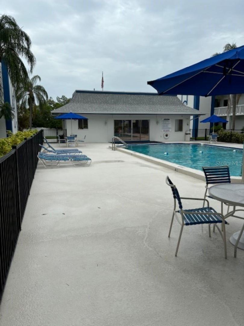 Image 5 of 15 For 350 79th Avenue N 122