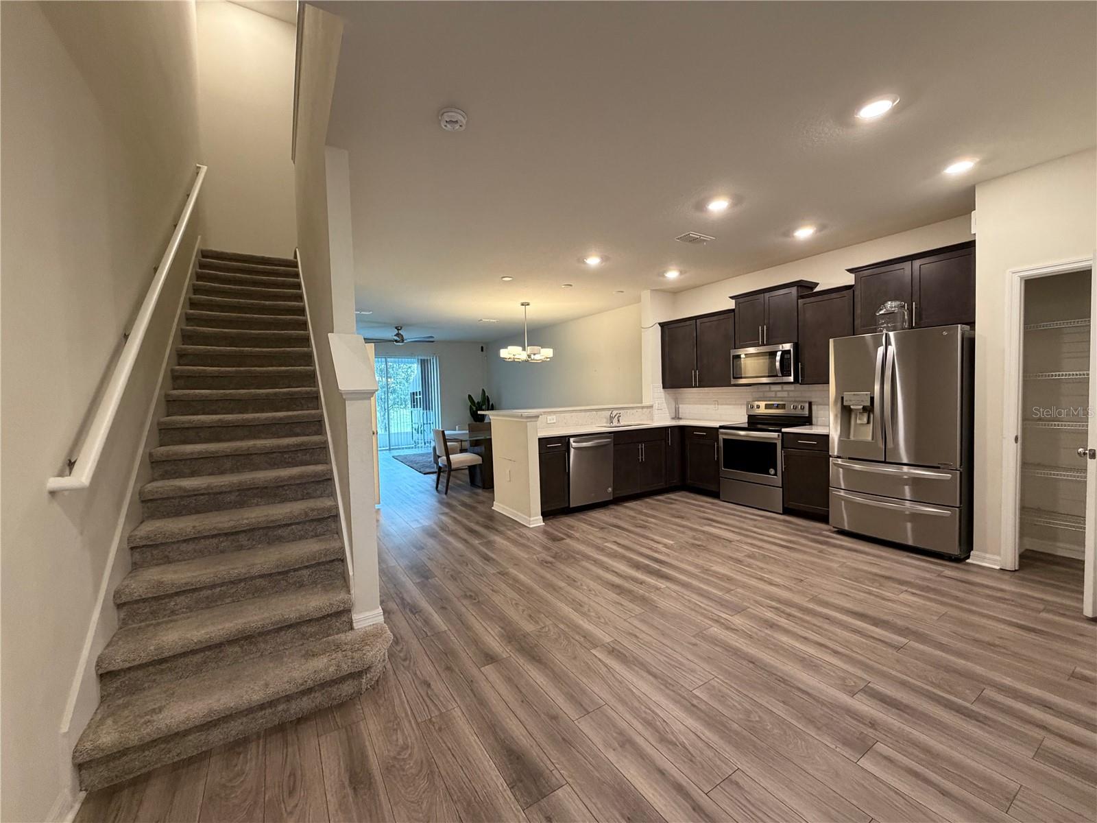 Image 11 of 27 For 3833 Plainview Drive