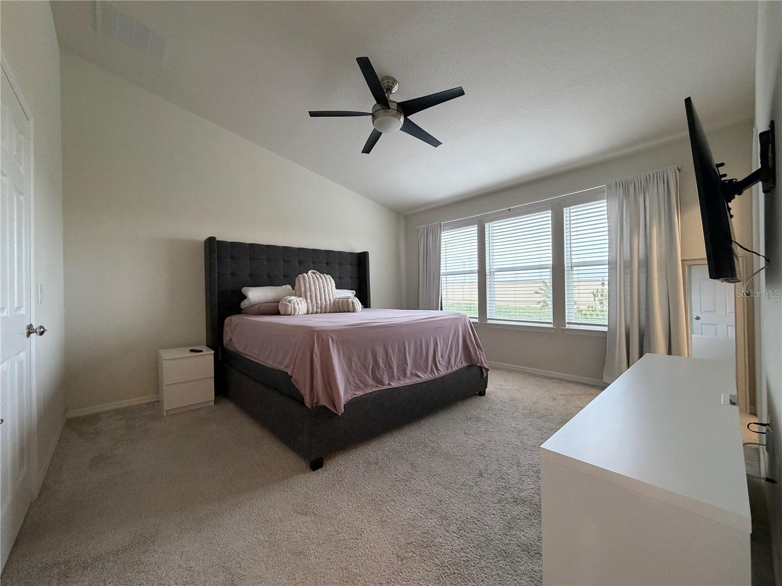 Image 12 of 27 For 3833 Plainview Drive