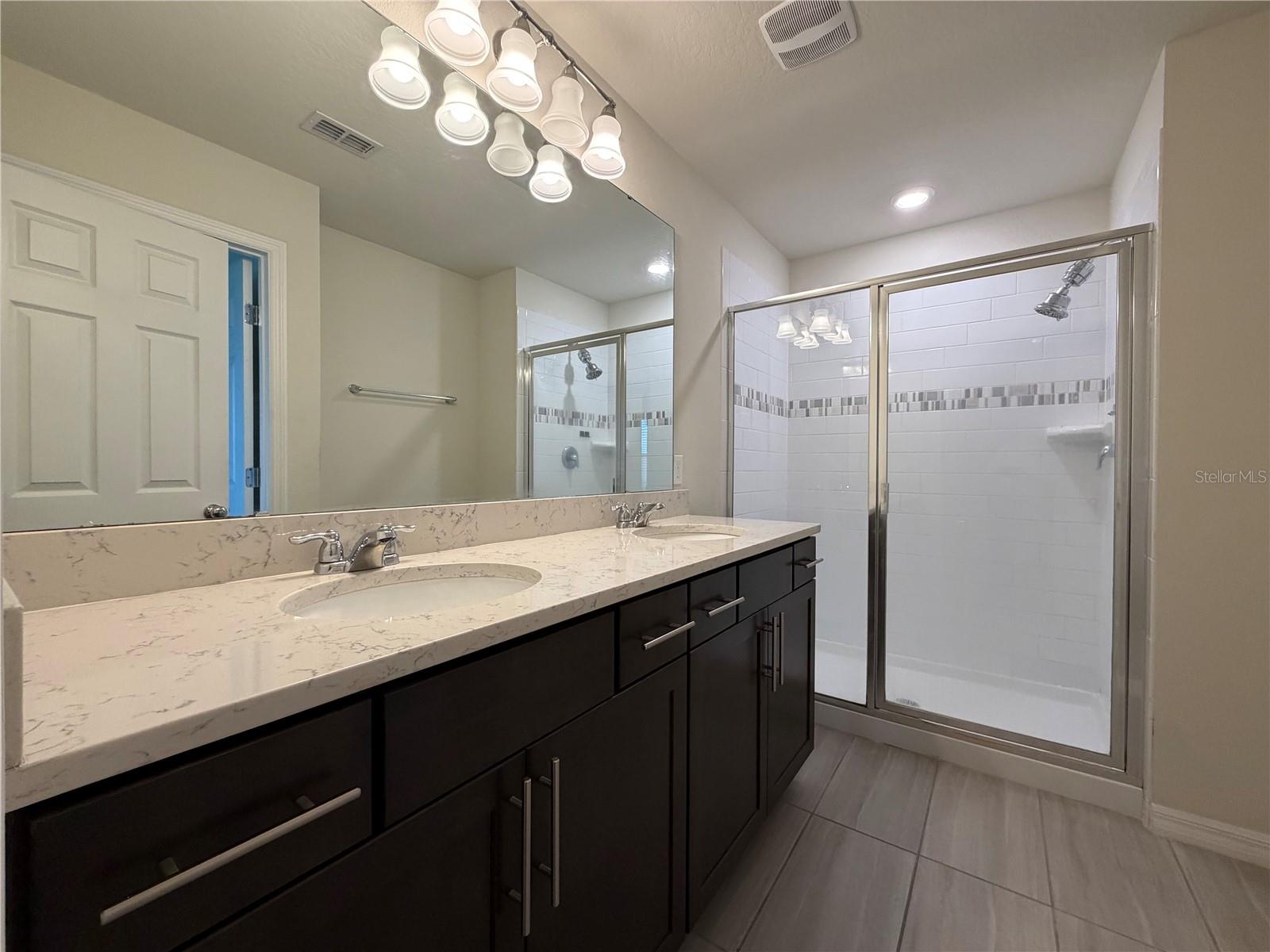 Image 13 of 27 For 3833 Plainview Drive