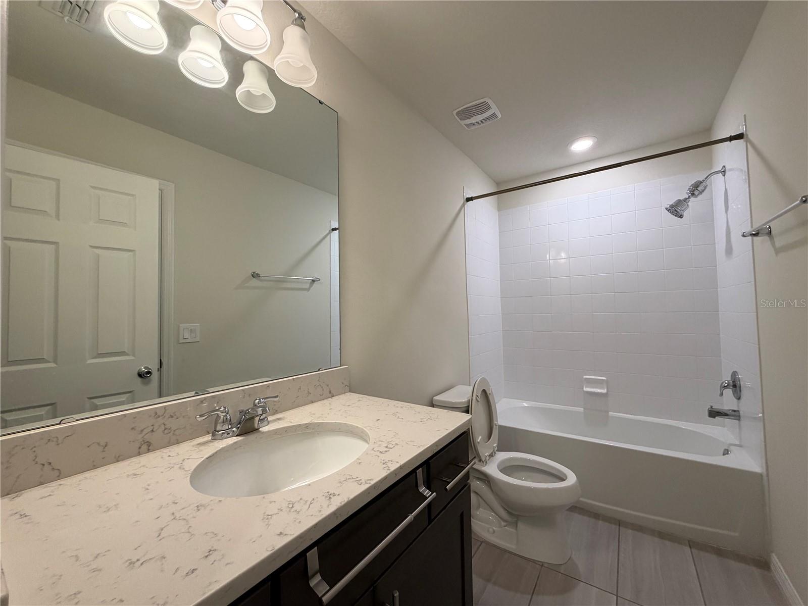 Image 19 of 27 For 3833 Plainview Drive