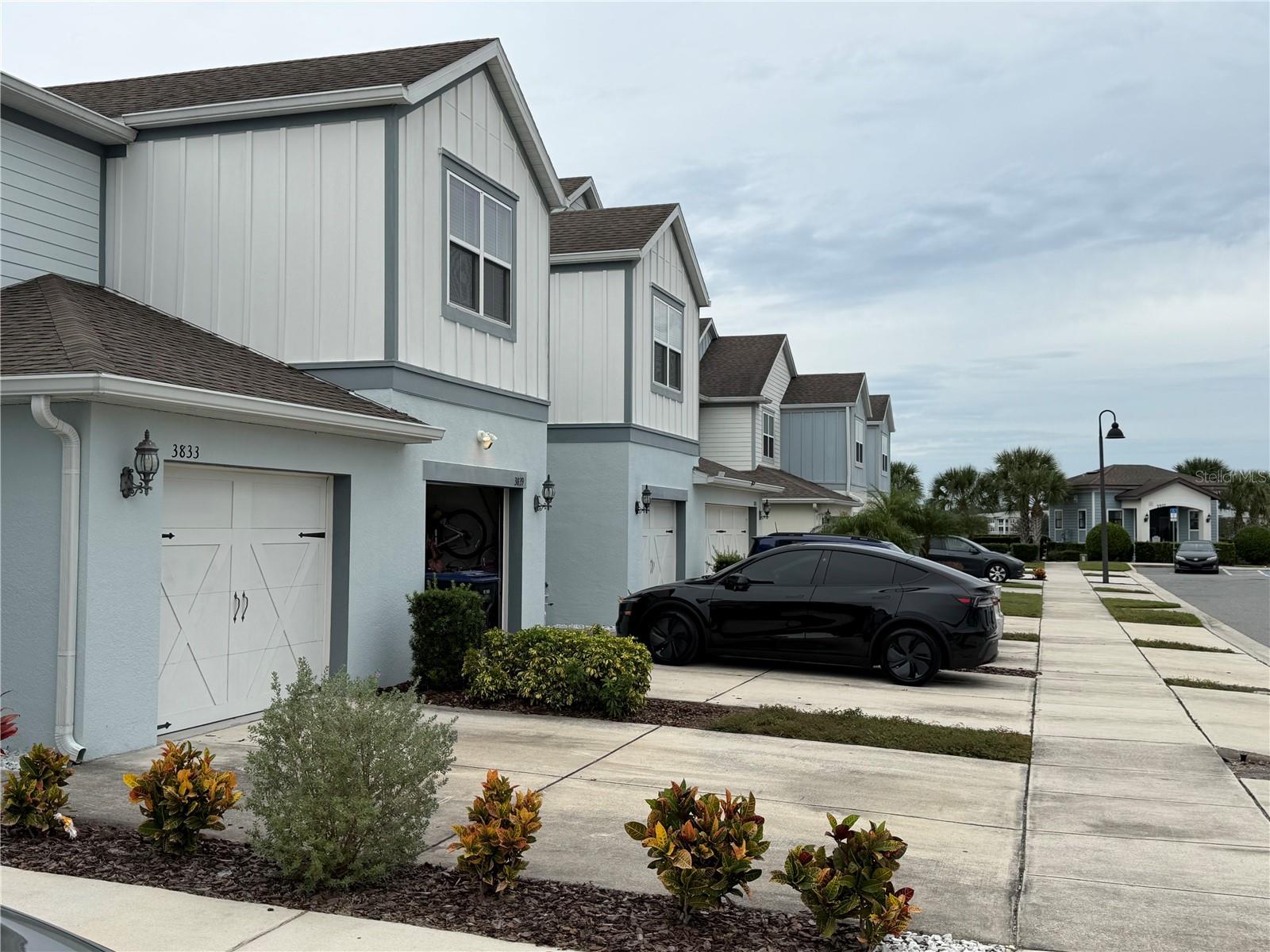 Image 2 of 27 For 3833 Plainview Drive