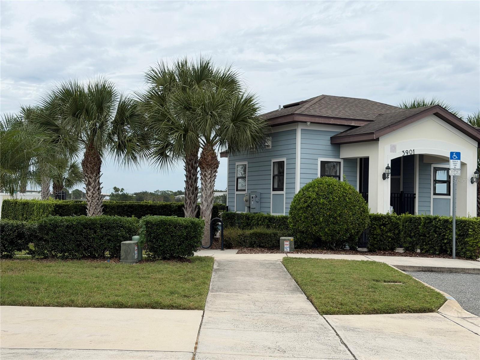 Image 24 of 27 For 3833 Plainview Drive