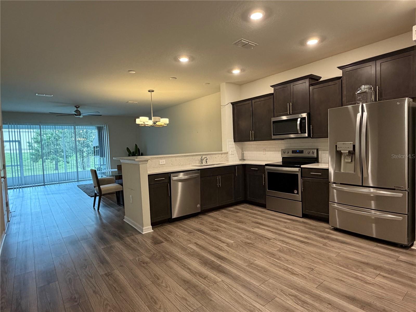 Image 4 of 27 For 3833 Plainview Drive