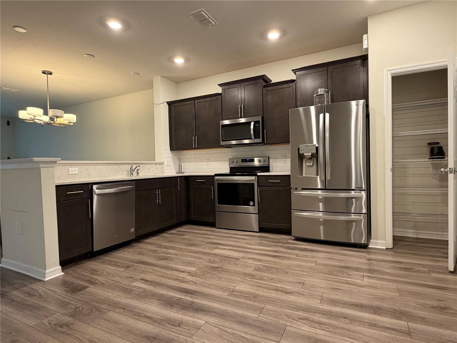 Image 5 of 27 For 3833 Plainview Drive