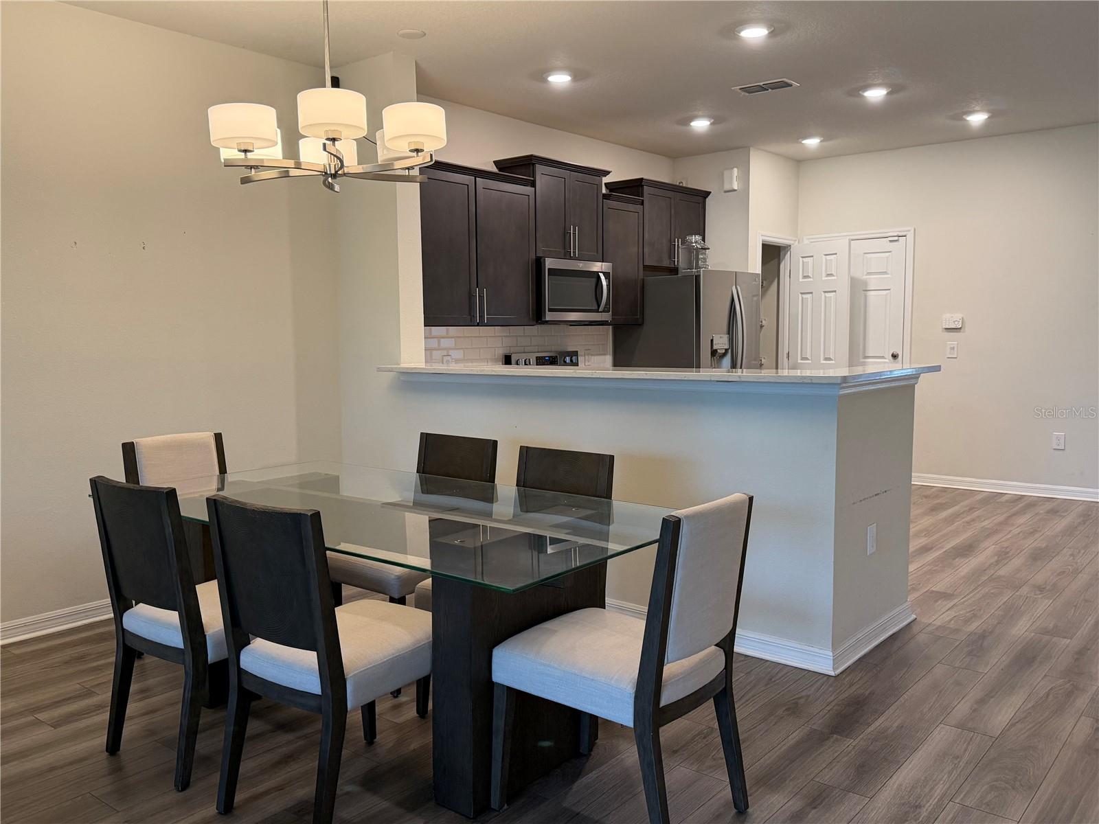 Image 7 of 27 For 3833 Plainview Drive