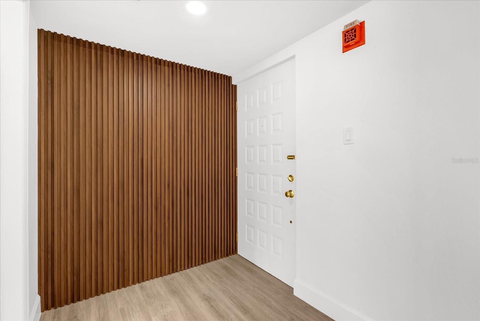 Image 2 of 30 For 206 Quayside Circle 404