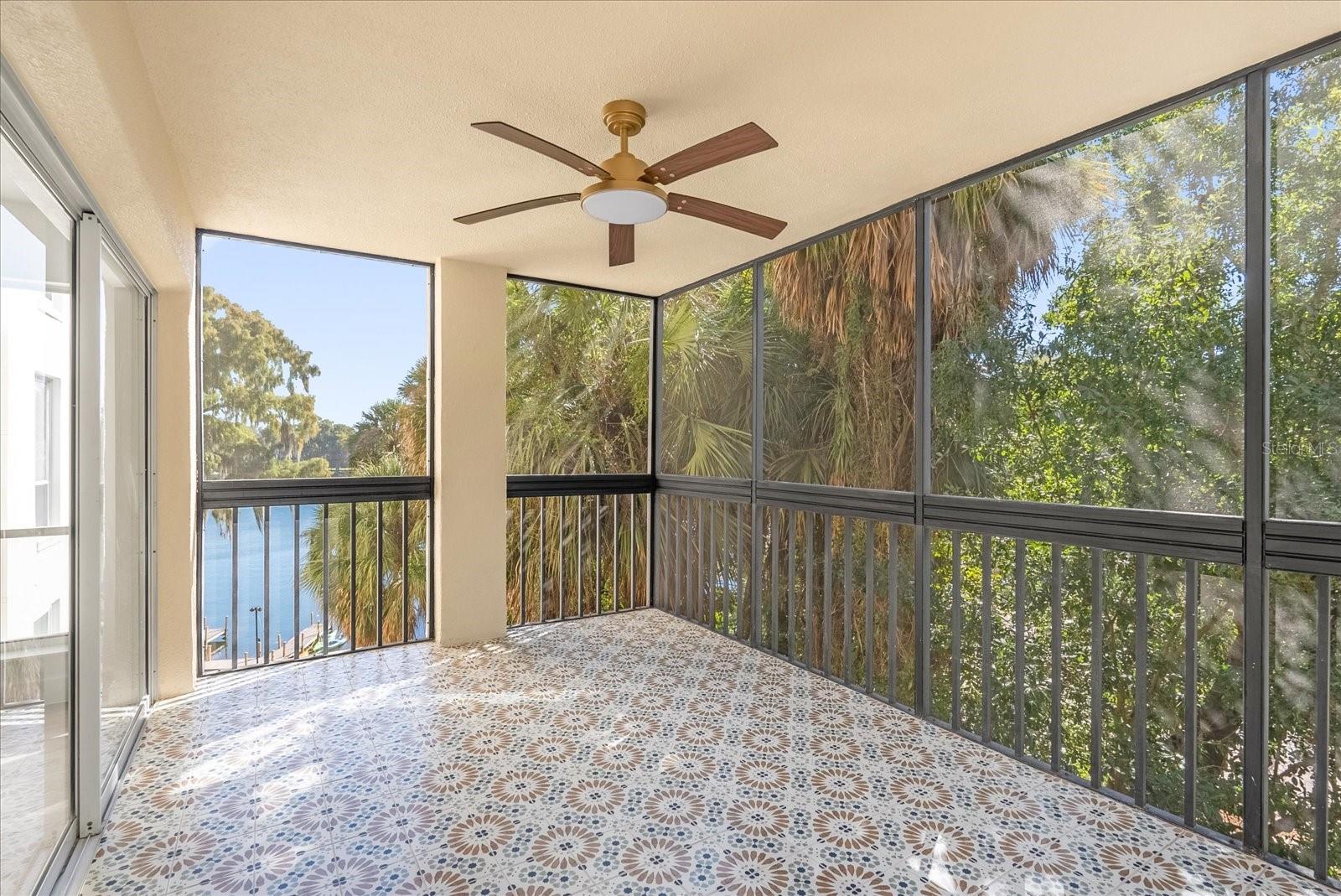 Image 22 of 30 For 206 Quayside Circle 404