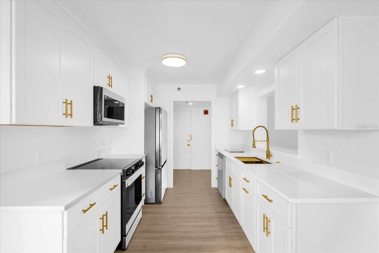 Image 5 of 30 For 206 Quayside Circle 404