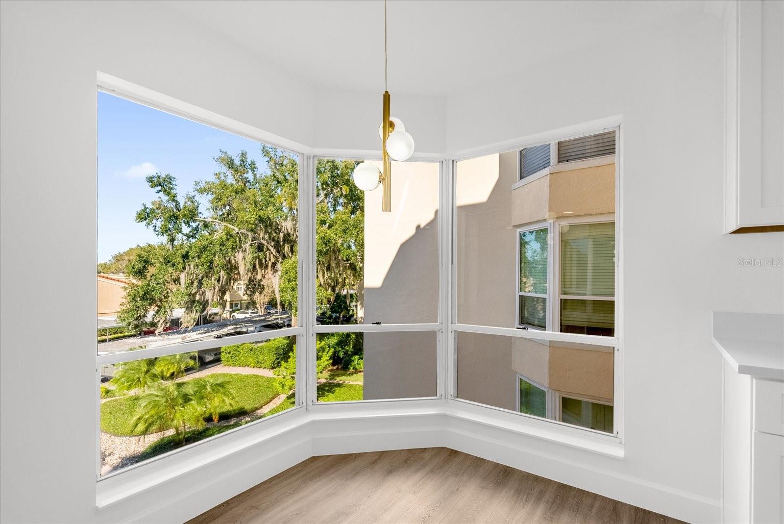 Image 7 of 30 For 206 Quayside Circle 404