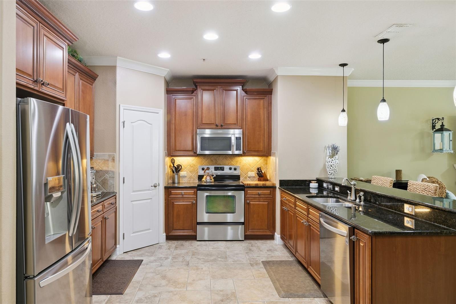 Image 4 of 35 For 607 Pensacola Lane