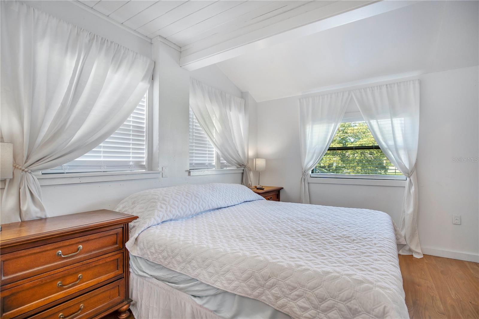 Image 17 of 35 For 11 Aster Drive