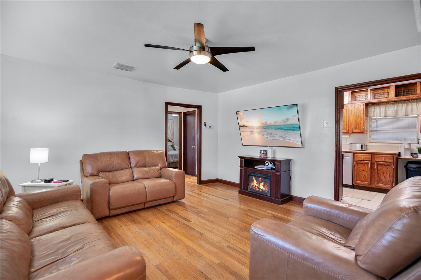 Image 4 of 35 For 11 Aster Drive