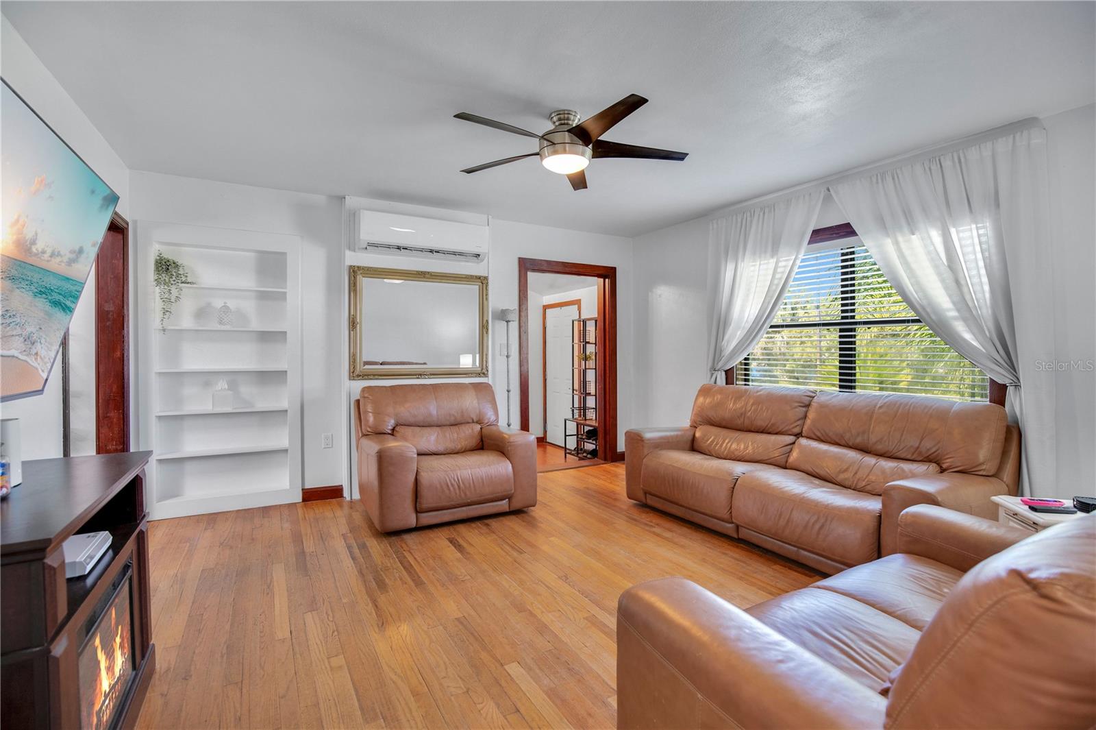 Image 6 of 35 For 11 Aster Drive