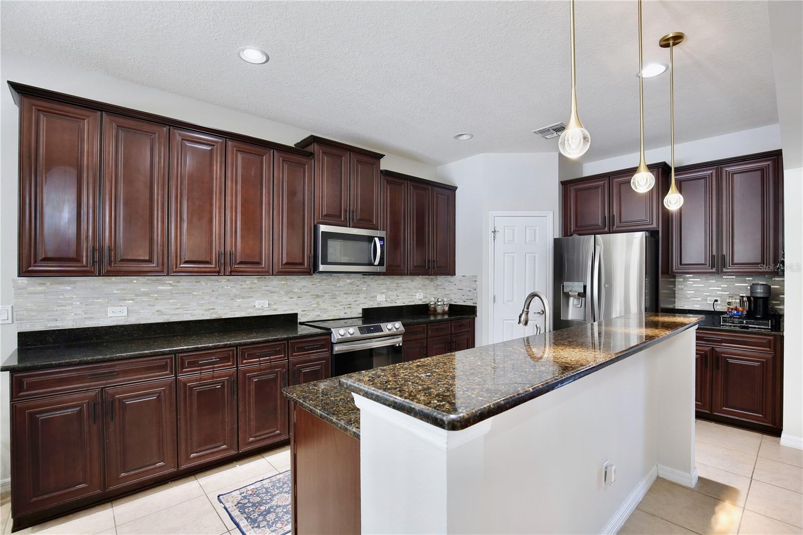 Image 12 of 65 For 450 Terravista Place