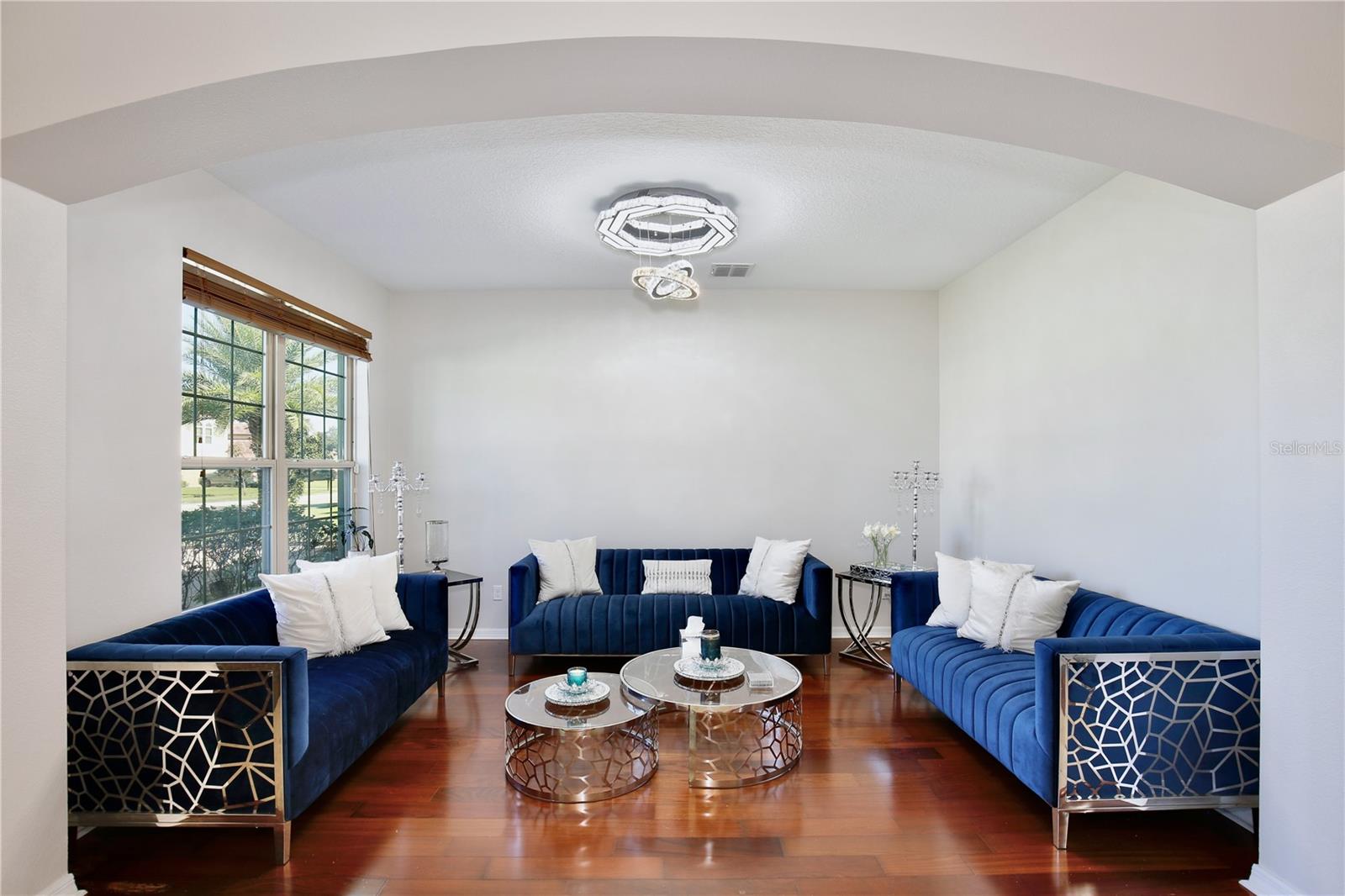 Image 7 of 65 For 450 Terravista Place