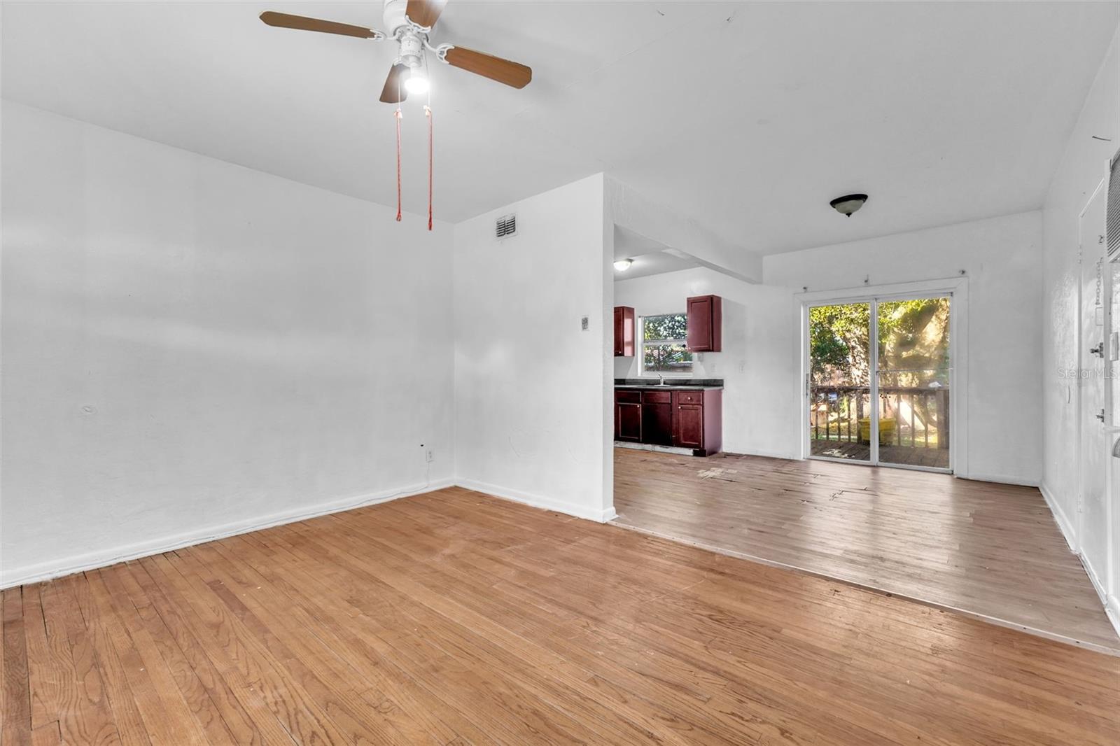 Image 10 of 27 For 6000 Harcourt Avenue