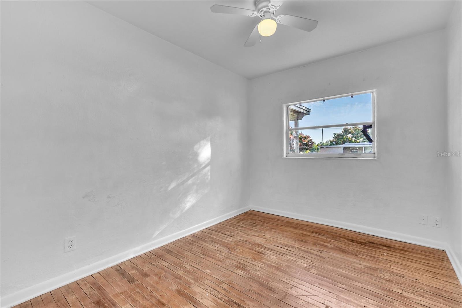 Image 16 of 27 For 6000 Harcourt Avenue