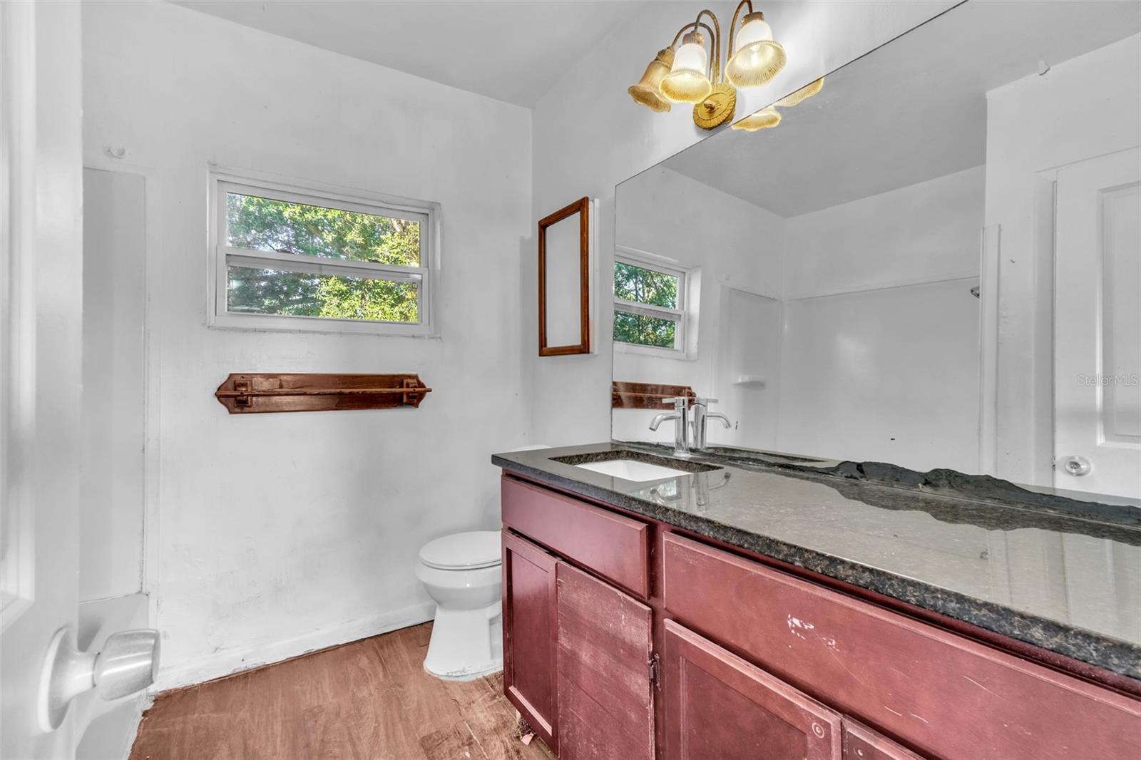 Image 18 of 27 For 6000 Harcourt Avenue