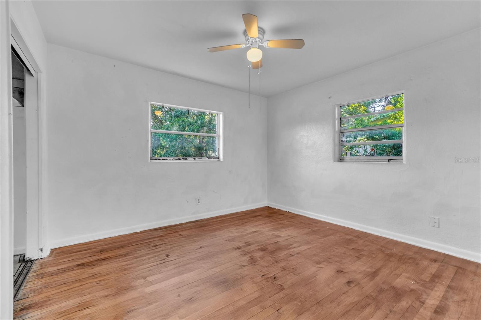 Image 19 of 27 For 6000 Harcourt Avenue