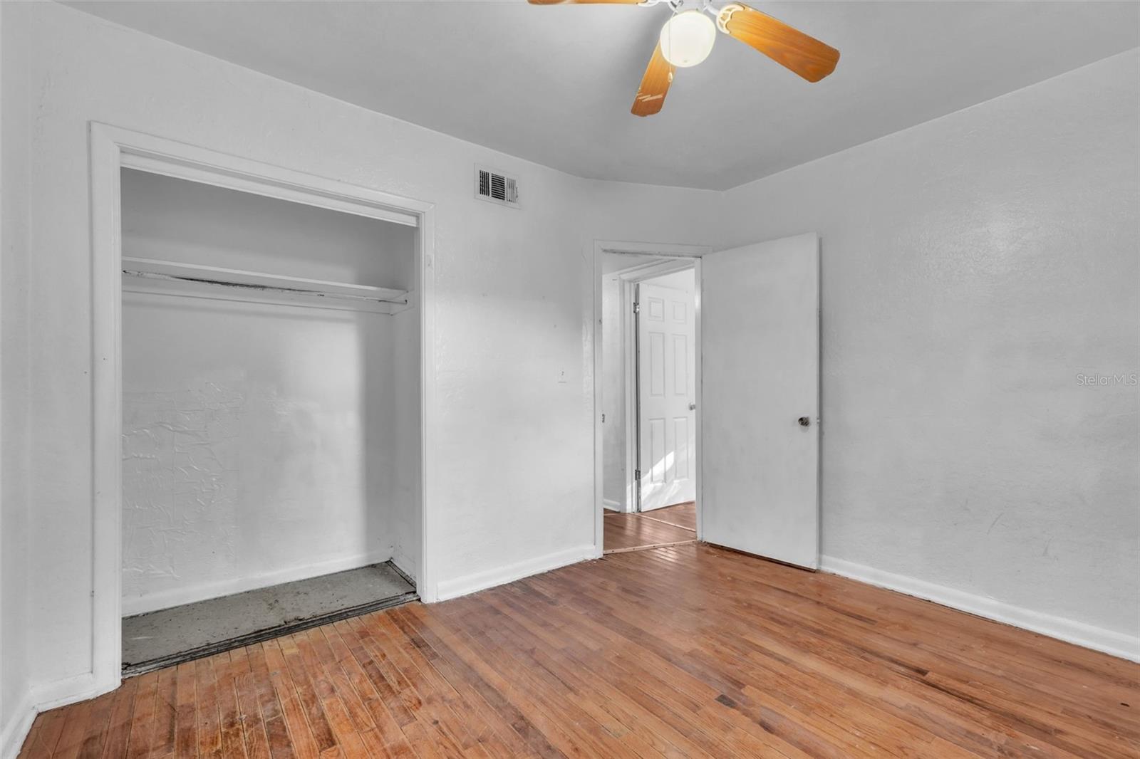 Image 22 of 27 For 6000 Harcourt Avenue