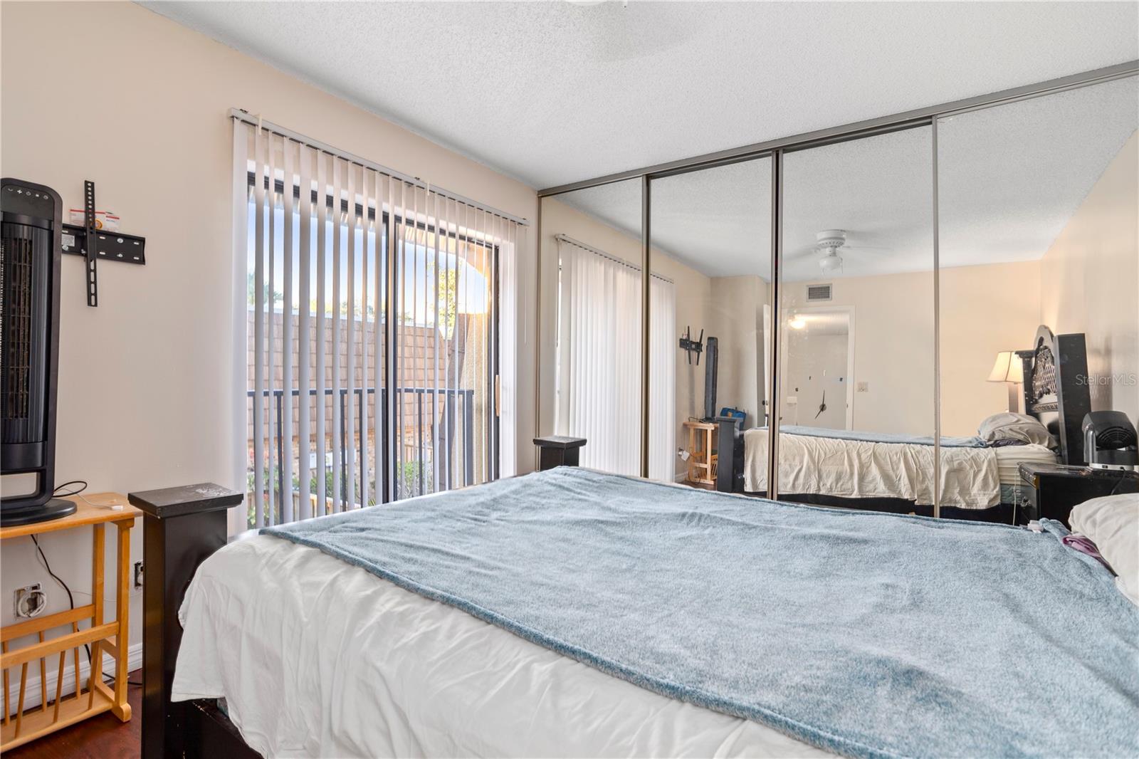 Image 12 of 25 For 5284 Willow Court 508