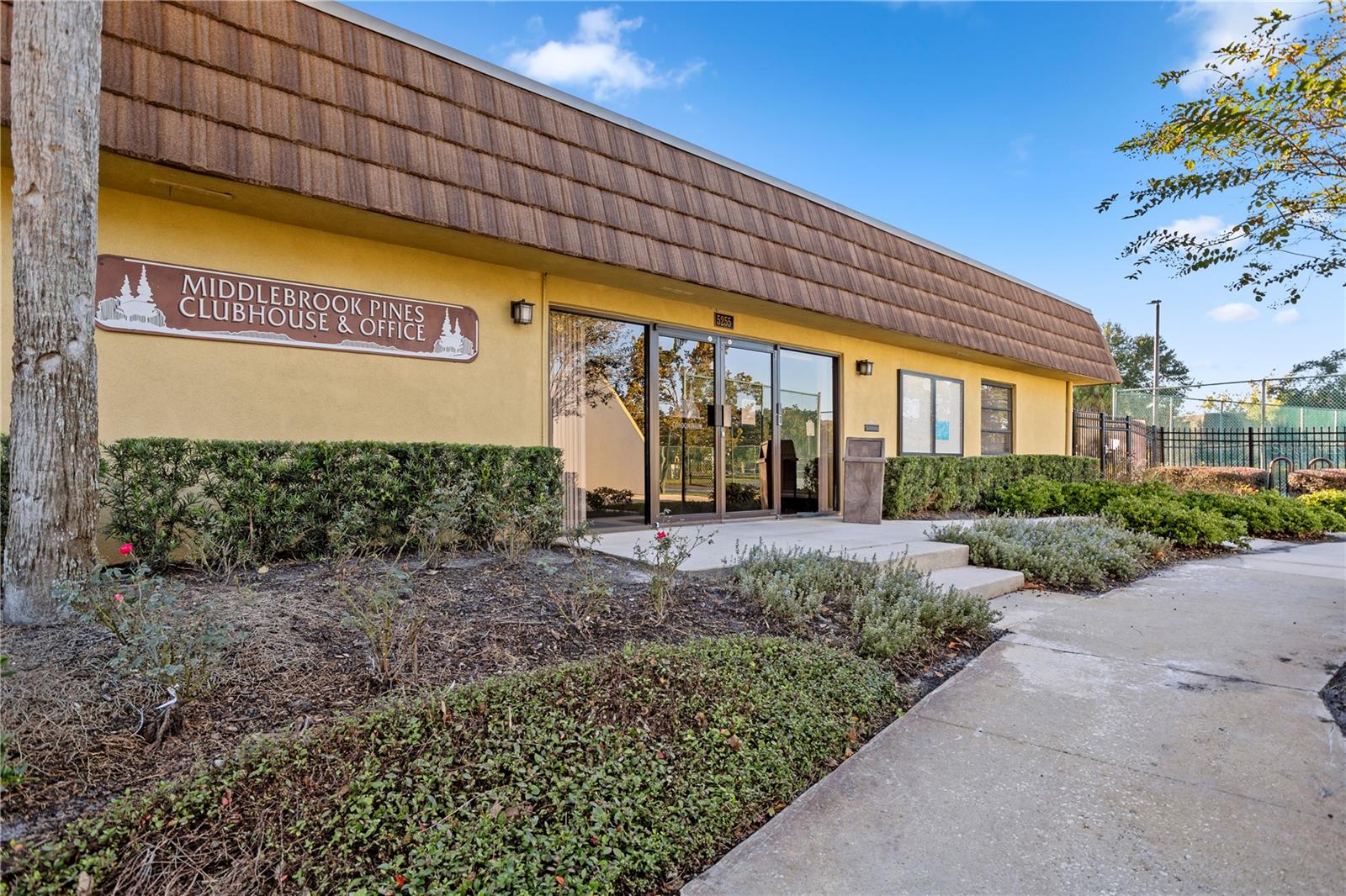 Image 23 of 25 For 5284 Willow Court 508