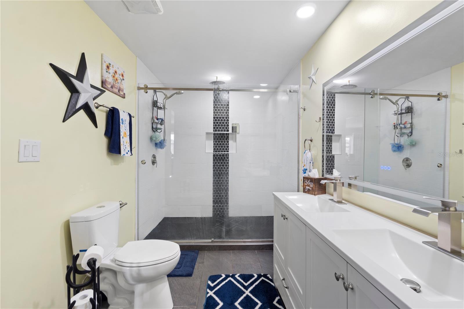 Image 12 of 60 For 15525 Villa City Road