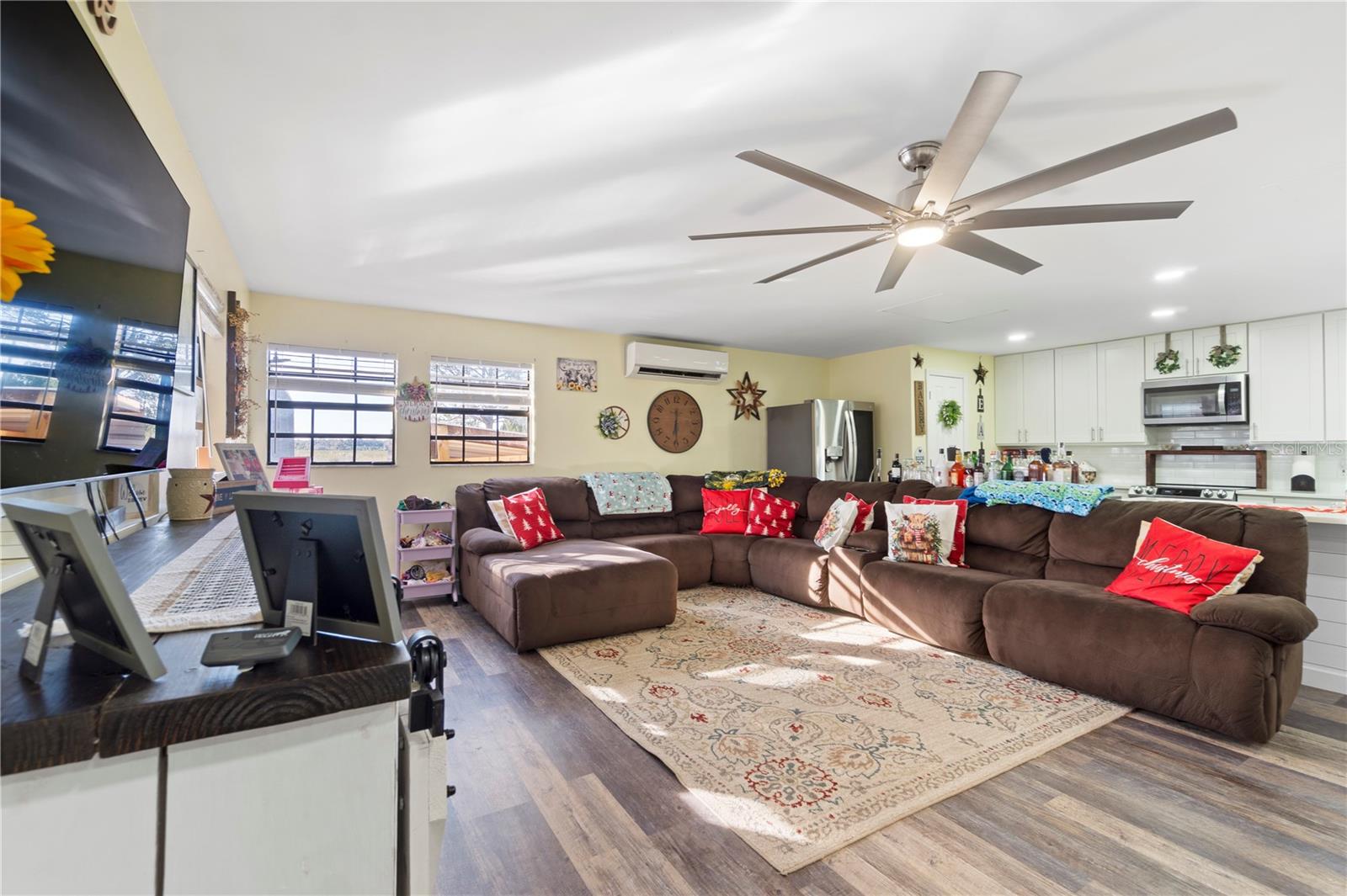 Image 14 of 60 For 15525 Villa City Road