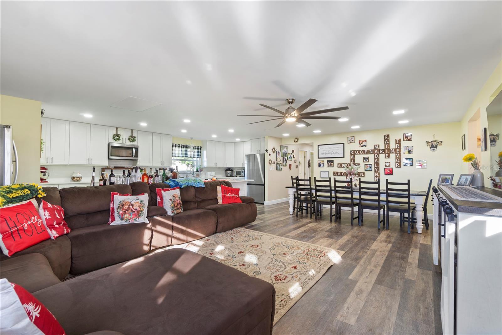 Image 16 of 60 For 15525 Villa City Road