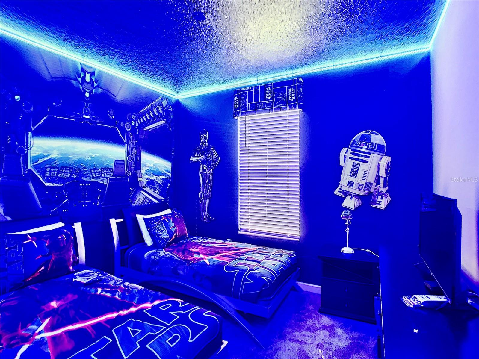 Image 12 of 35 For 2736 Bookmark Drive